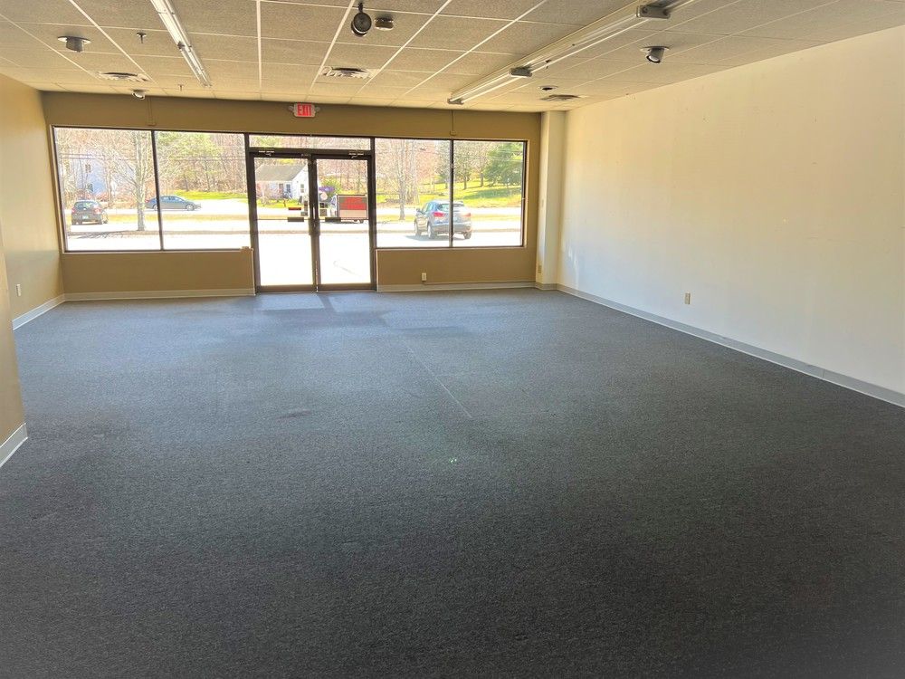 Shoreyville Plaza: 115 Highland St, Rochester, NH 03868